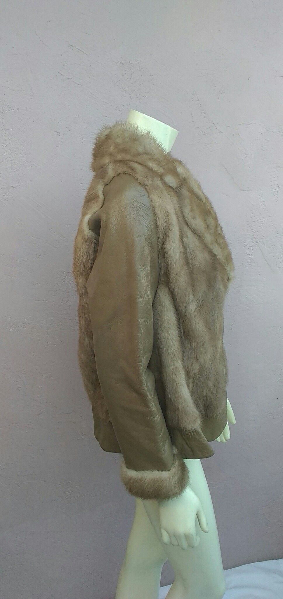 Vintage 1960's R D'Antonio Furs of San Francisco, CA Gorgeous Mink Fur Trim Leather Jacket